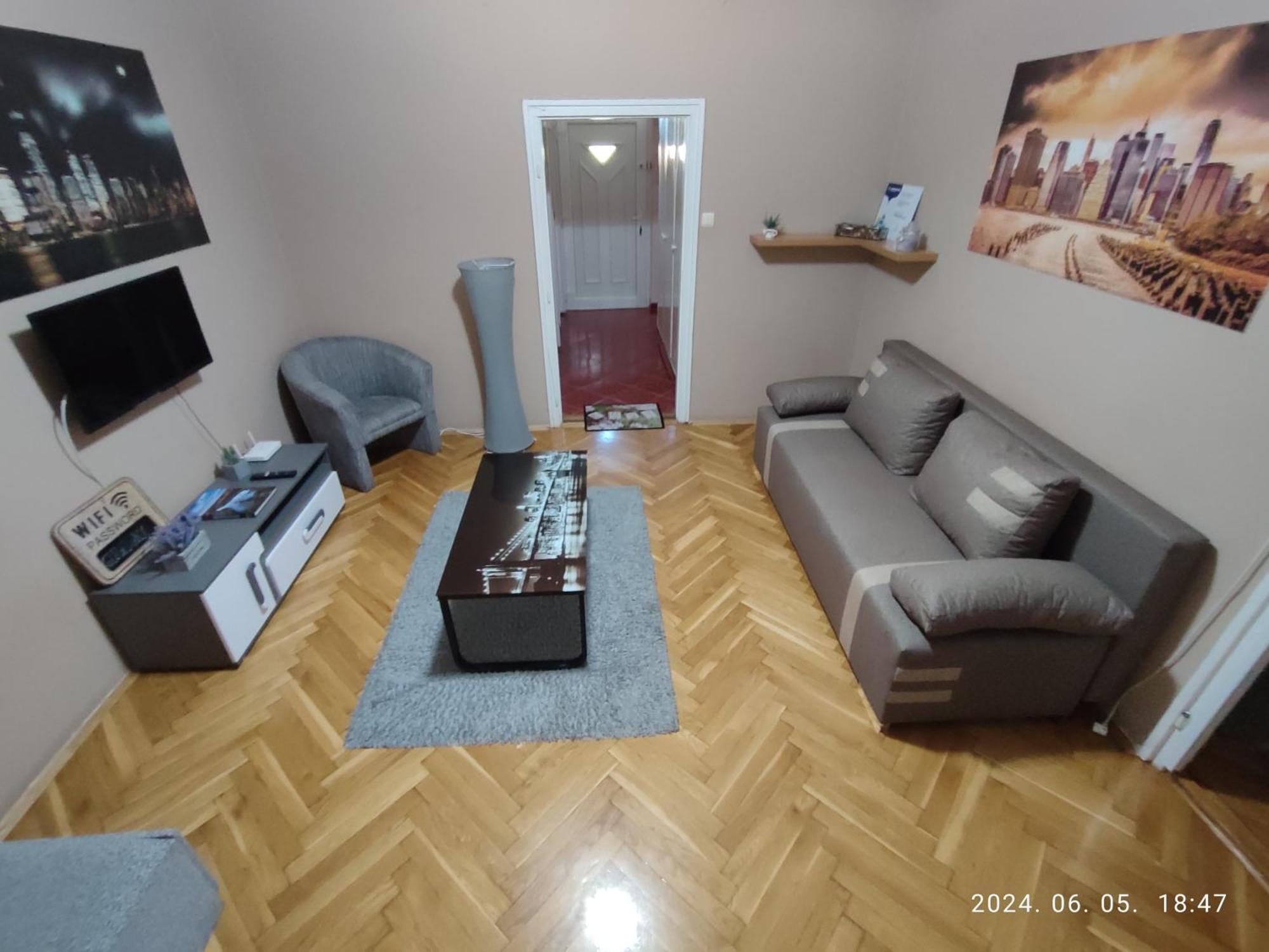 Startpont Apartman Pécs Exterior foto